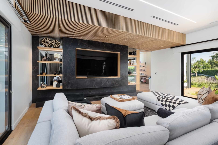 7 Bedroom Property for Sale in Val De Vie Estate Western Cape